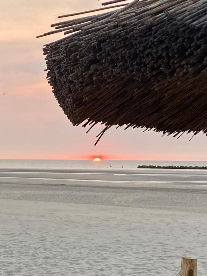 Appartement Sur La Plage De Malo Les Bains Vue Mer Dunkirk Esterno foto