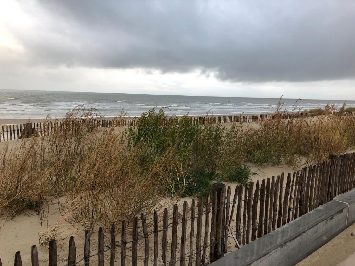 Appartement Sur La Plage De Malo Les Bains Vue Mer Dunkirk Esterno foto