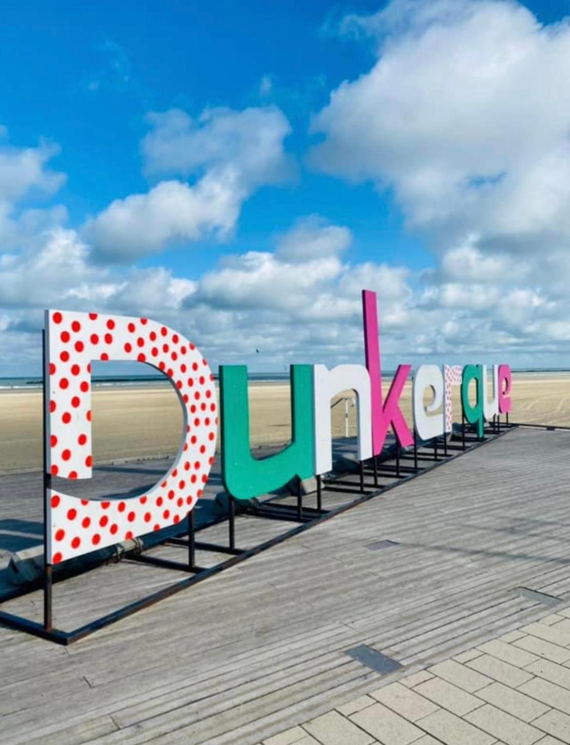 Appartement Sur La Plage De Malo Les Bains Vue Mer Dunkirk Esterno foto