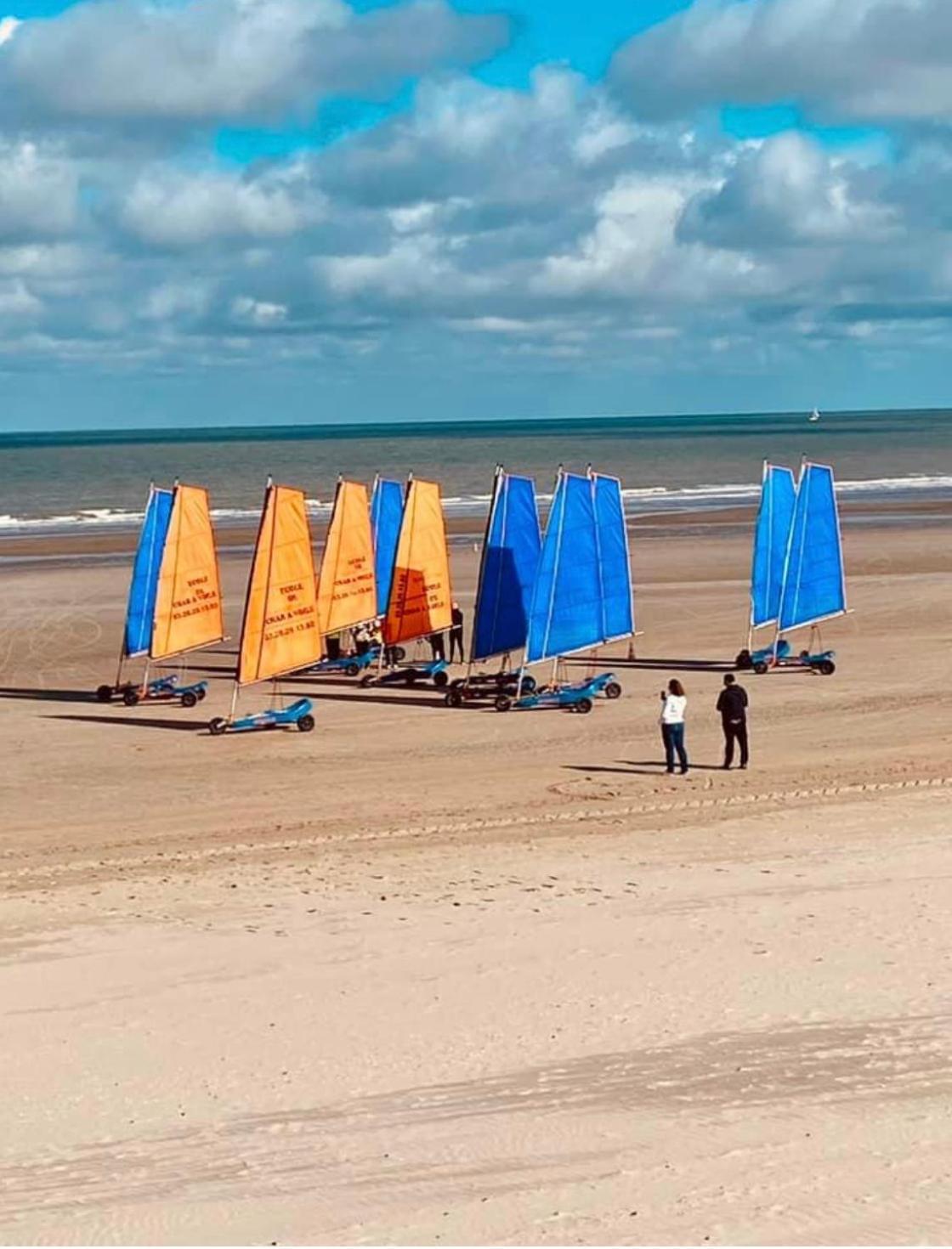 Appartement Sur La Plage De Malo Les Bains Vue Mer Dunkirk Esterno foto