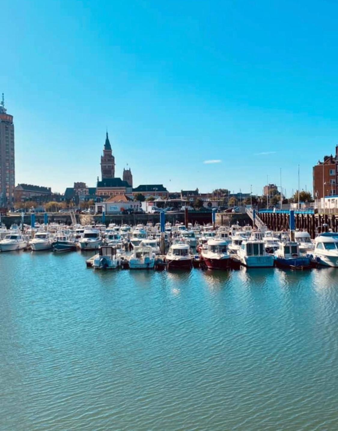 Appartement Sur La Plage De Malo Les Bains Vue Mer Dunkirk Esterno foto