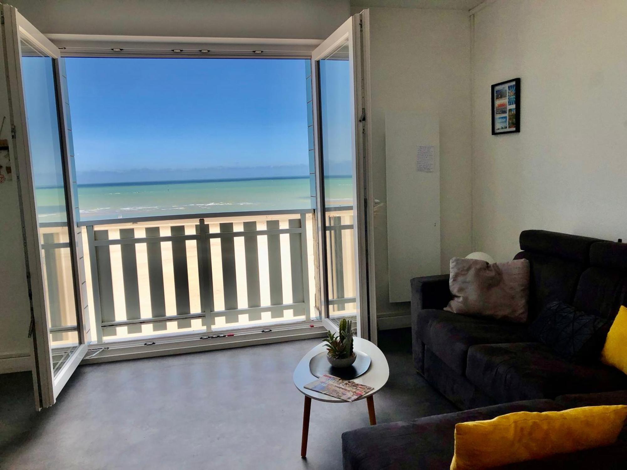 Appartement Sur La Plage De Malo Les Bains Vue Mer Dunkirk Esterno foto
